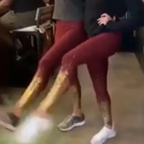 Beyond yoga burgundy& gold high waisted leggings! ✨🧘‍♀️✨ - Picture 8 of 9